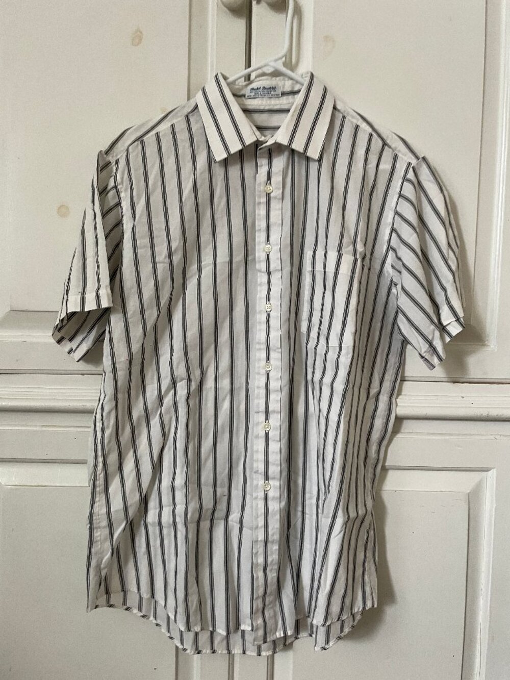 Blended broadcloth men's short sleeve gray and white striped button down shirt